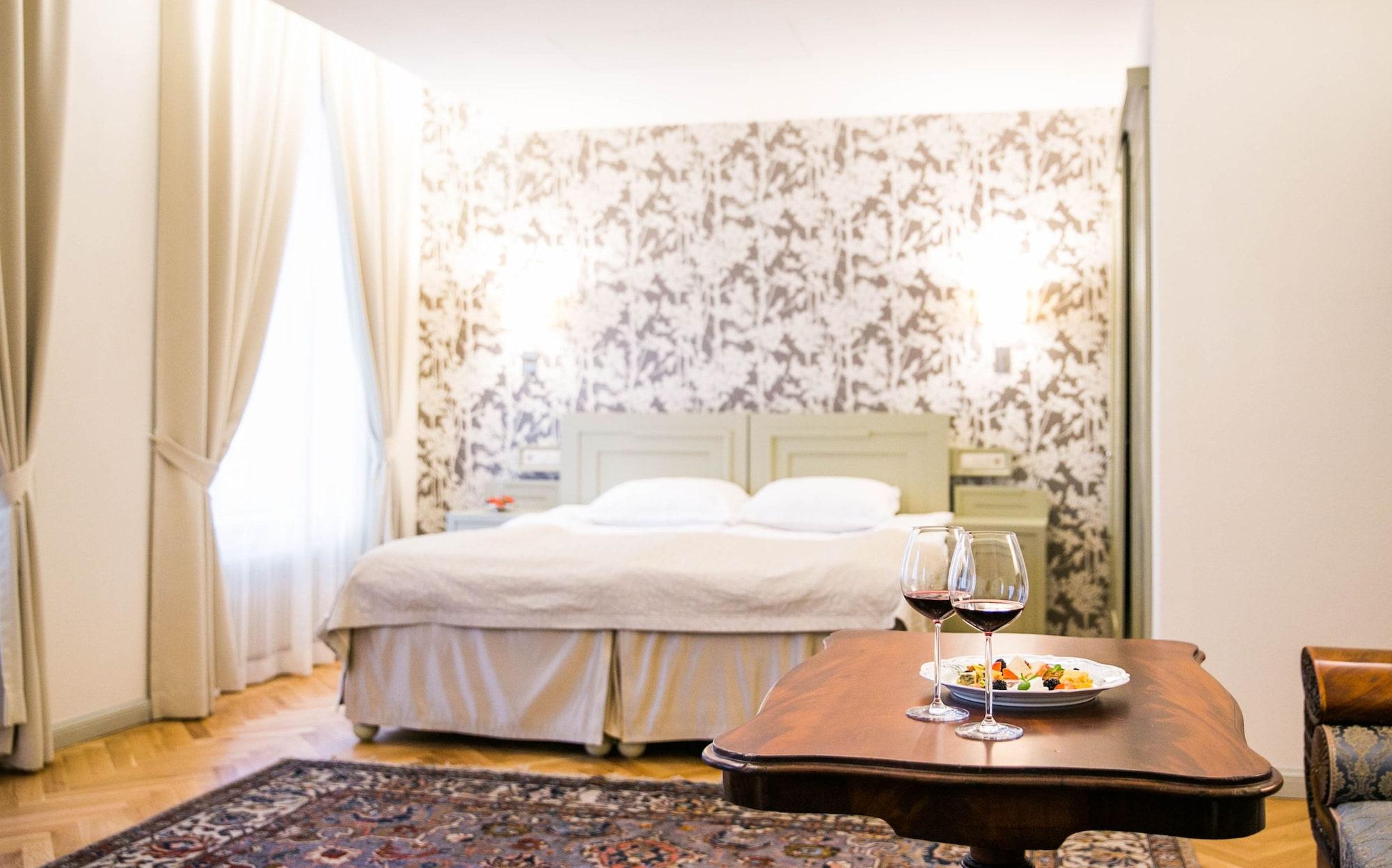 Antonius Hotel Тарту Экстерьер фото