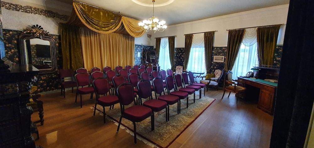Antonius Hotel Тарту Экстерьер фото