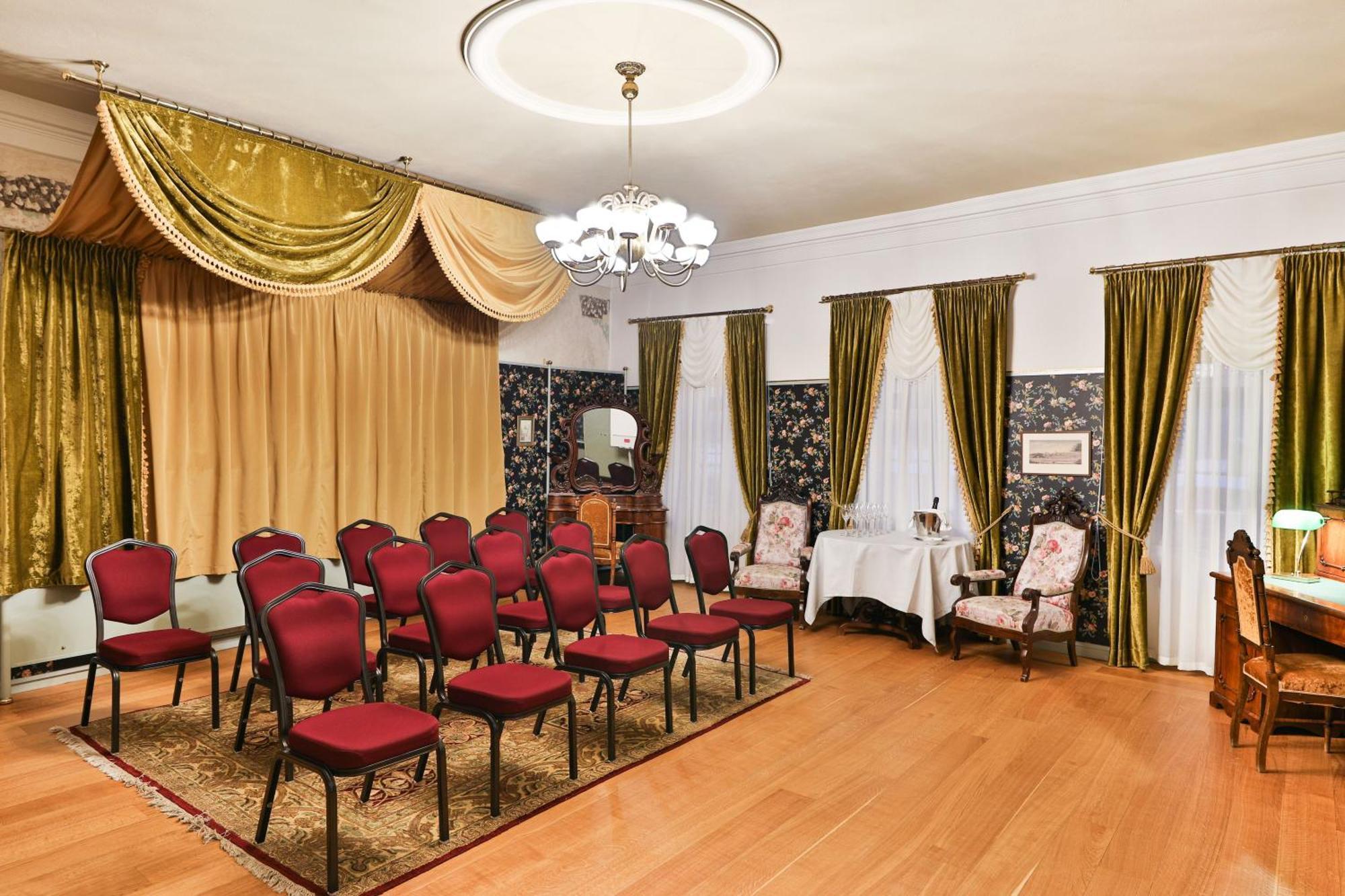 Antonius Hotel Тарту Экстерьер фото
